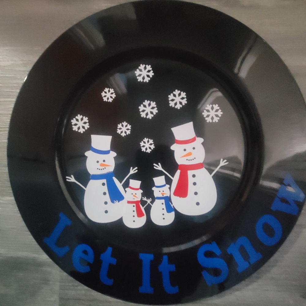 Snowman family charger plate